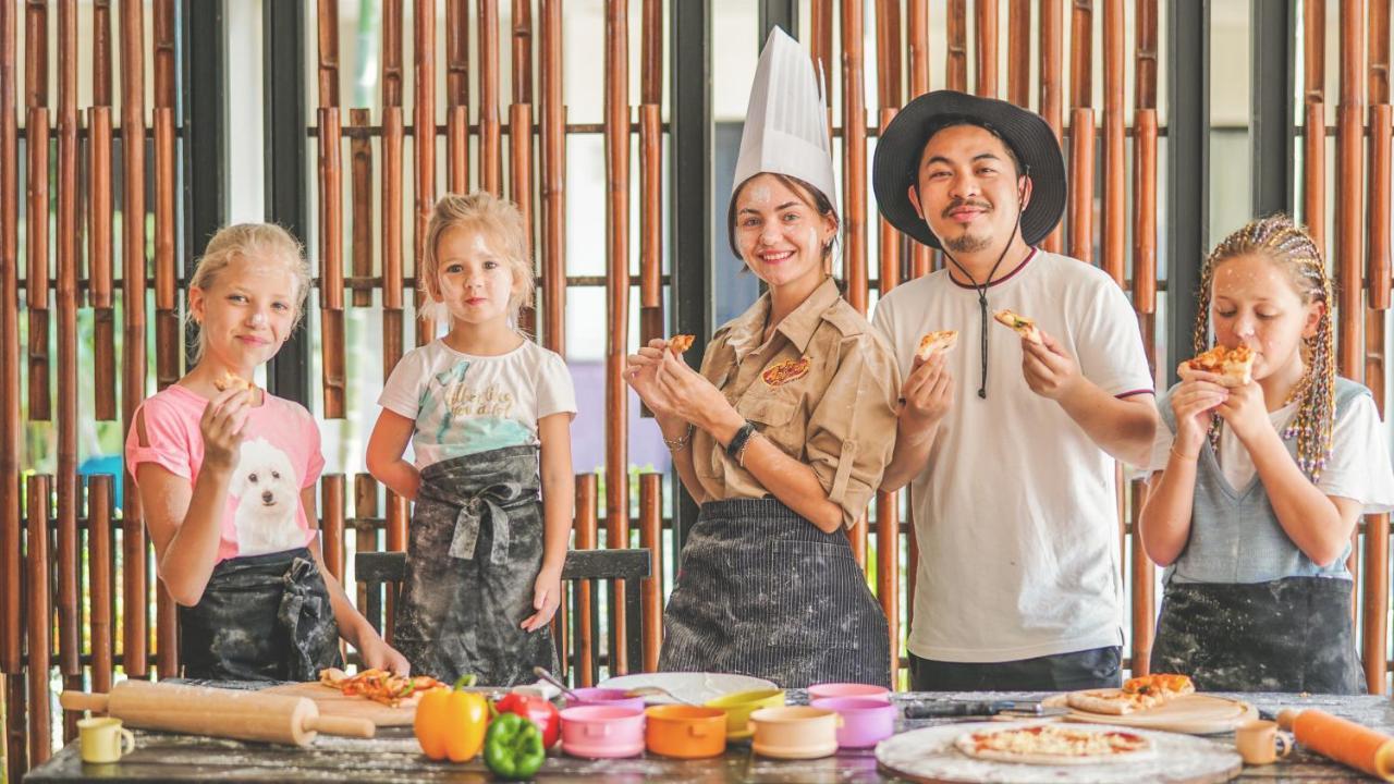 Radisson Resort And Suites Phuket Kamala Plajı Dış mekan fotoğraf