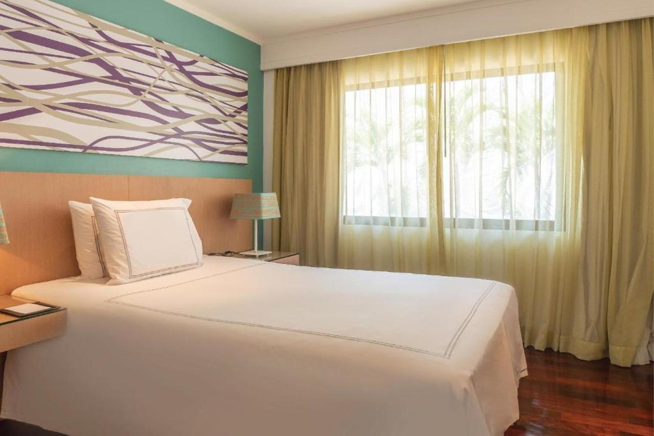 Radisson Resort And Suites Phuket Kamala Plajı Dış mekan fotoğraf